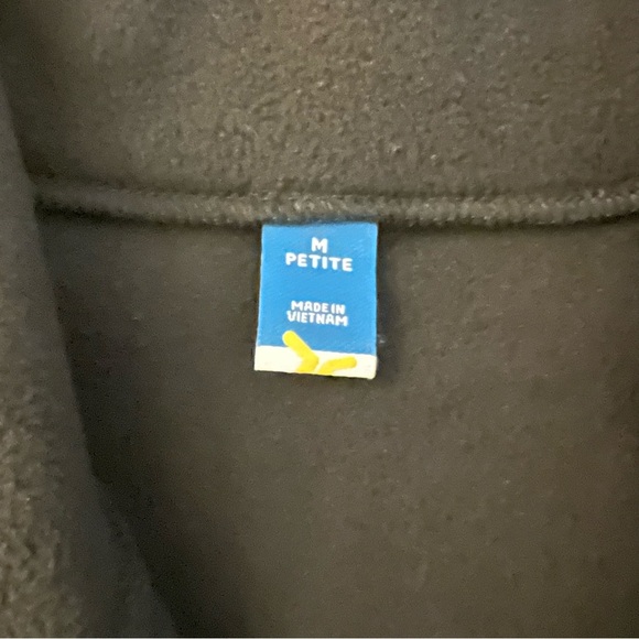 Old Navy Performance Full-Zip Jacket Super Soft Black Petite Medium NWT - Picture 2 of 9